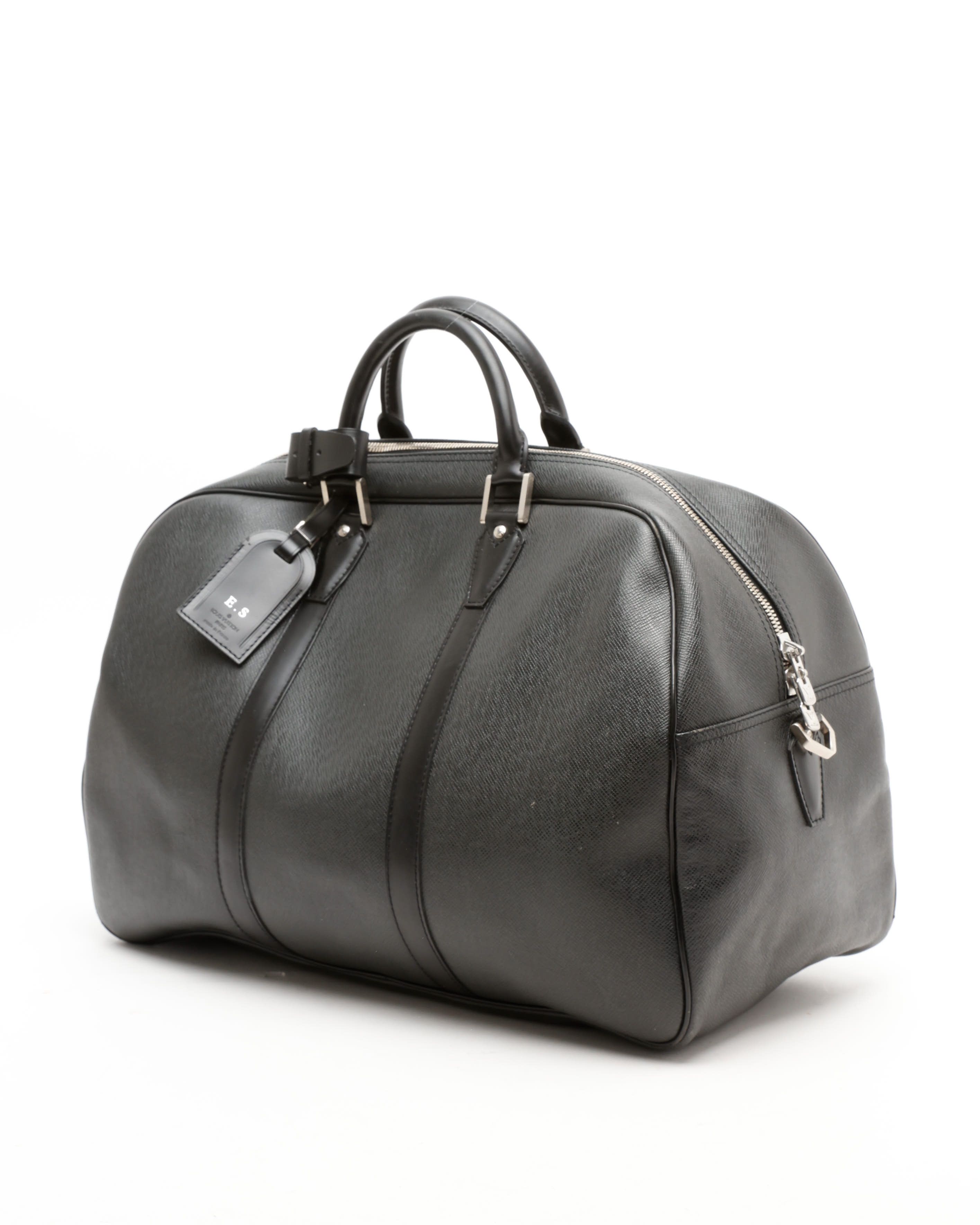 LOUIS VUITTON Pre-owned Taiga Kendall Pm Weekend Bag In Black