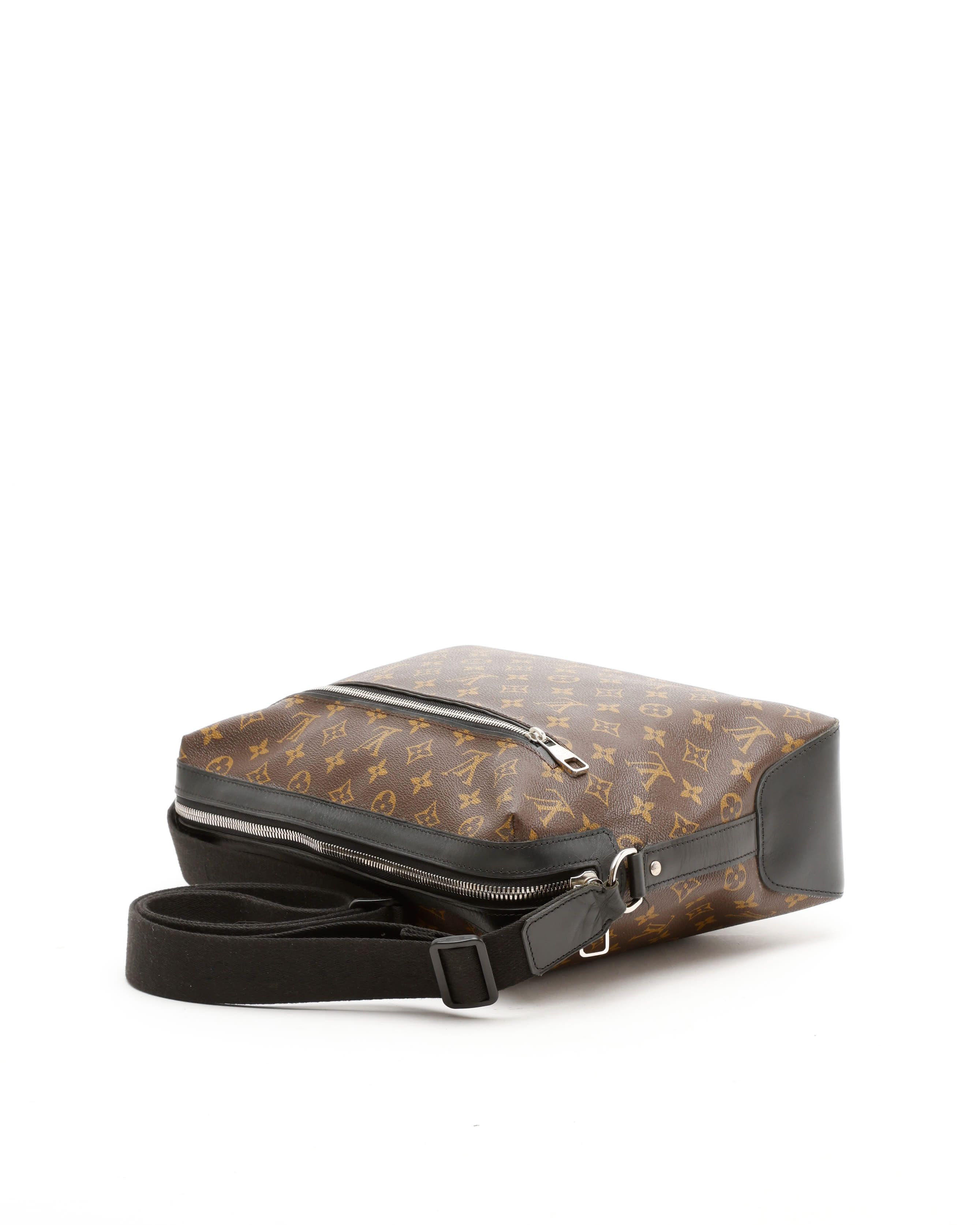 Pre-owned Louis Vuitton Macassar Torres Bag In Brown