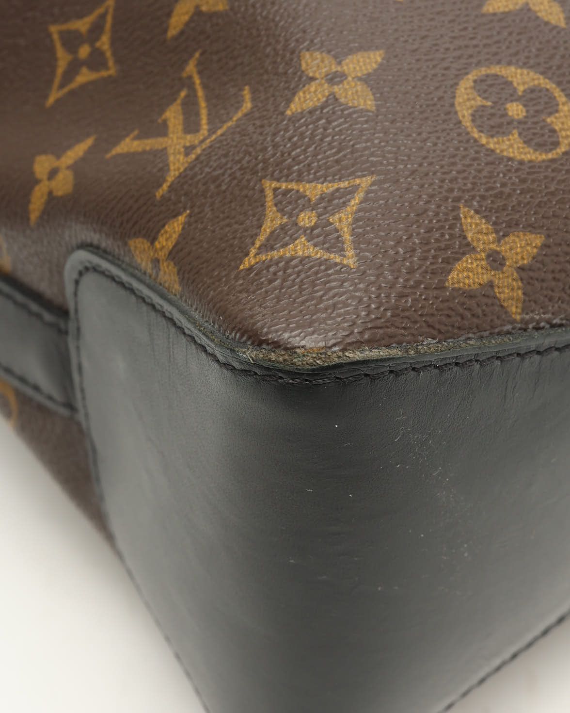 Pre-owned Louis Vuitton Macassar Torres Bag In Brown