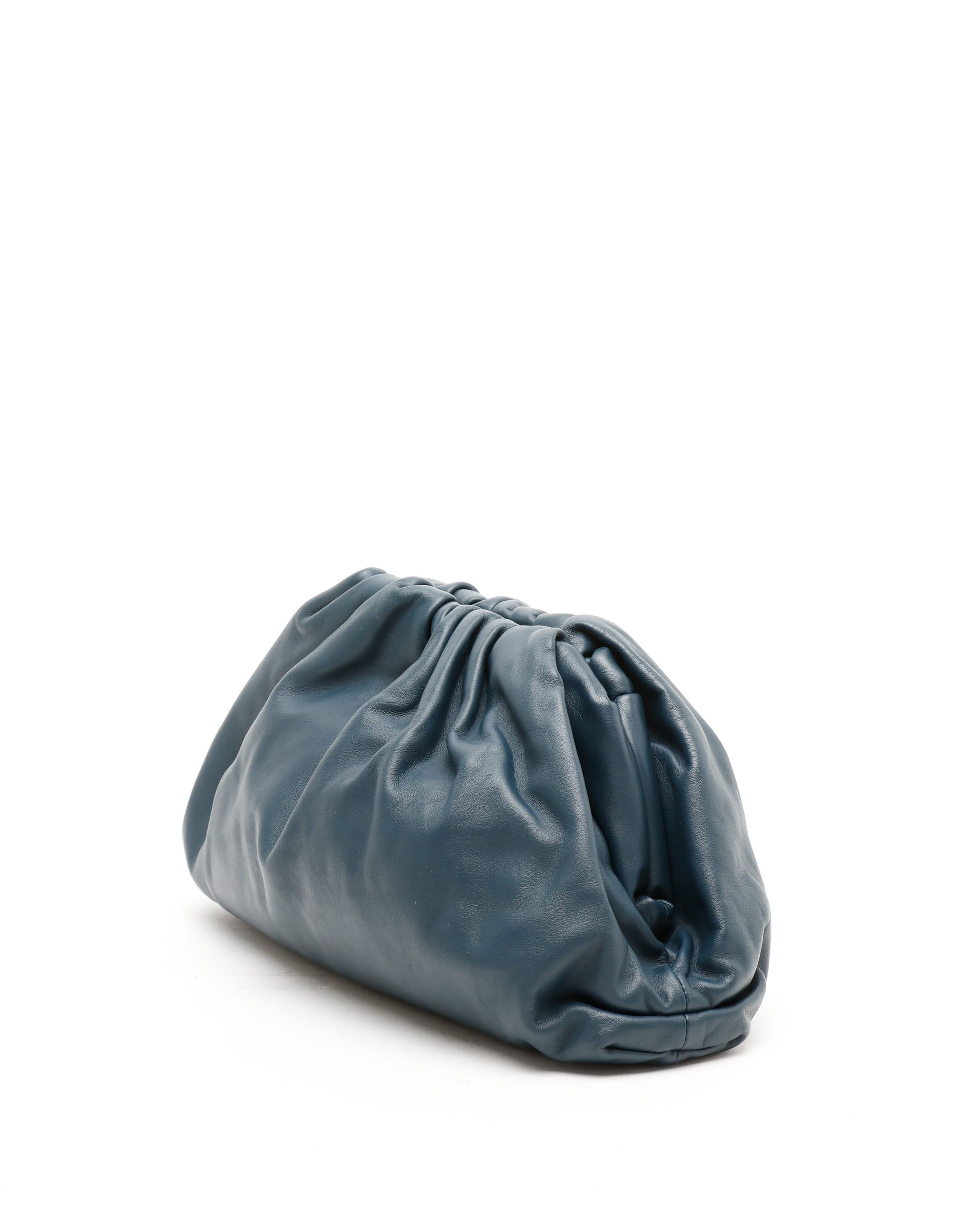 Bottega Veneta The Pouch In Blue