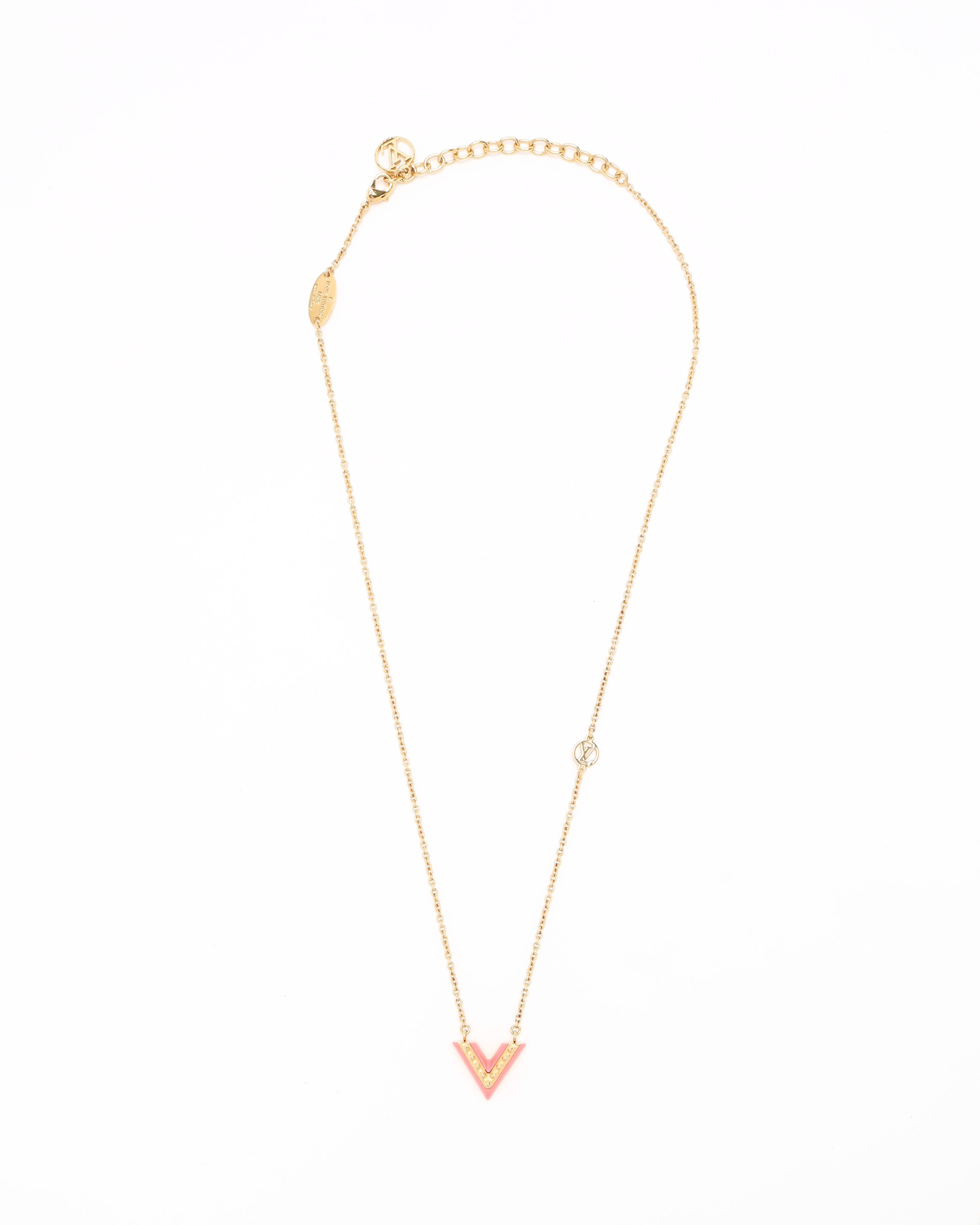 Pre-owned Louis Vuitton Essential V Necklace In Gold