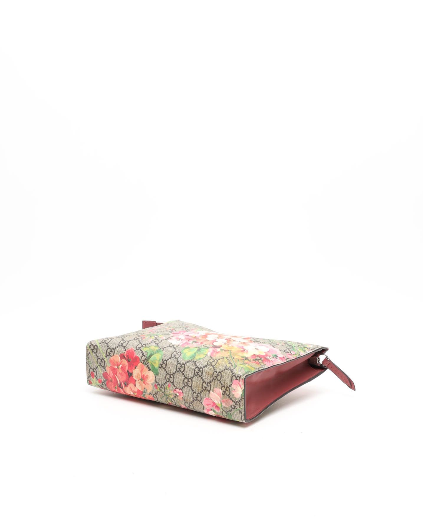 Gucci Supreme Blooms Cosmetic Bag In Multi