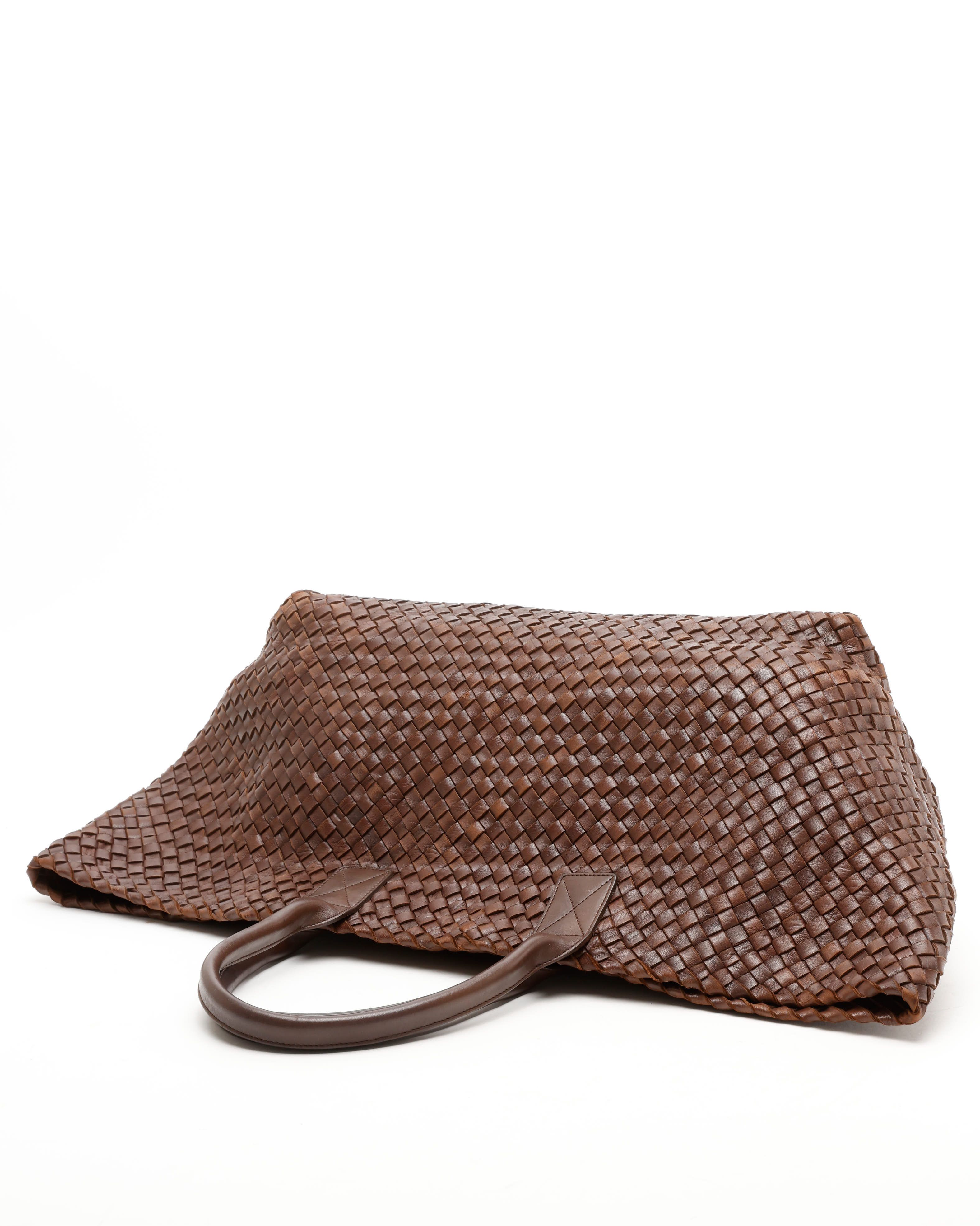 Bottega Veneta Intrecciato Cabat Gm Tote Bag In Brown
