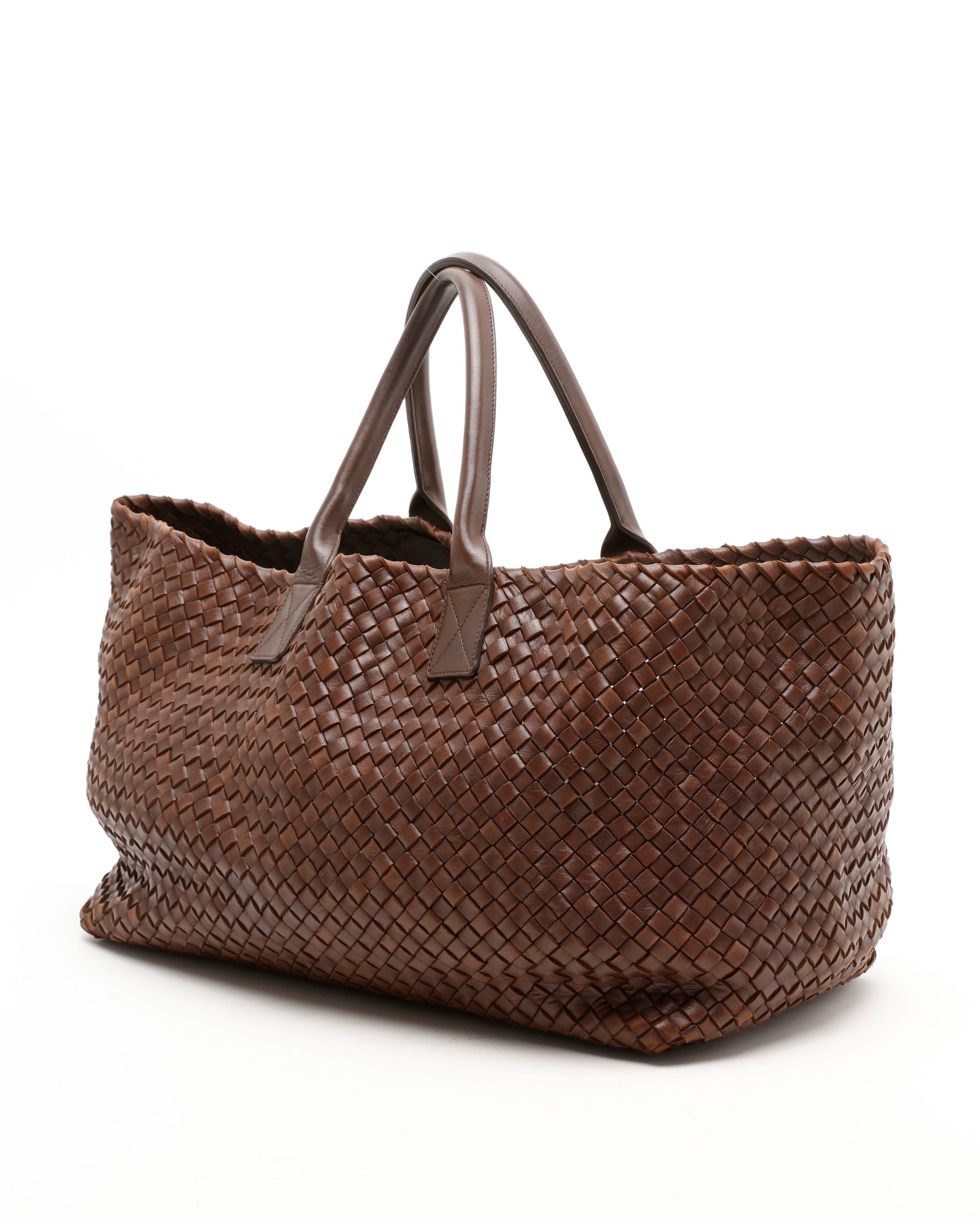 Bottega Veneta Intrecciato Cabat Gm Tote Bag In Brown