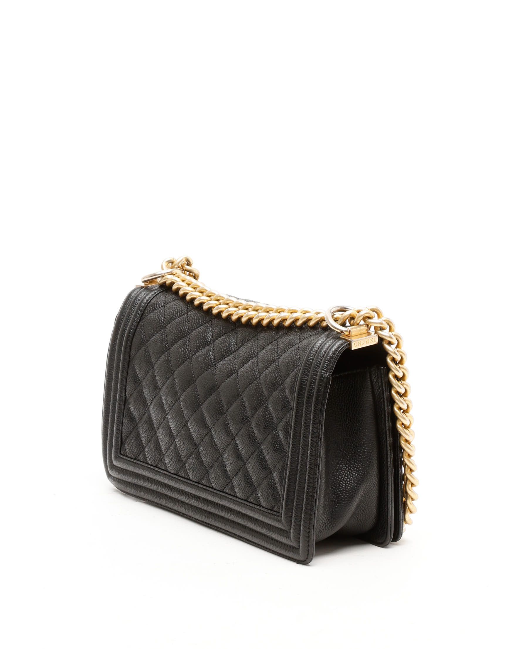 CHANEL Pre-owned Caviar Medium Boy Bag In Black