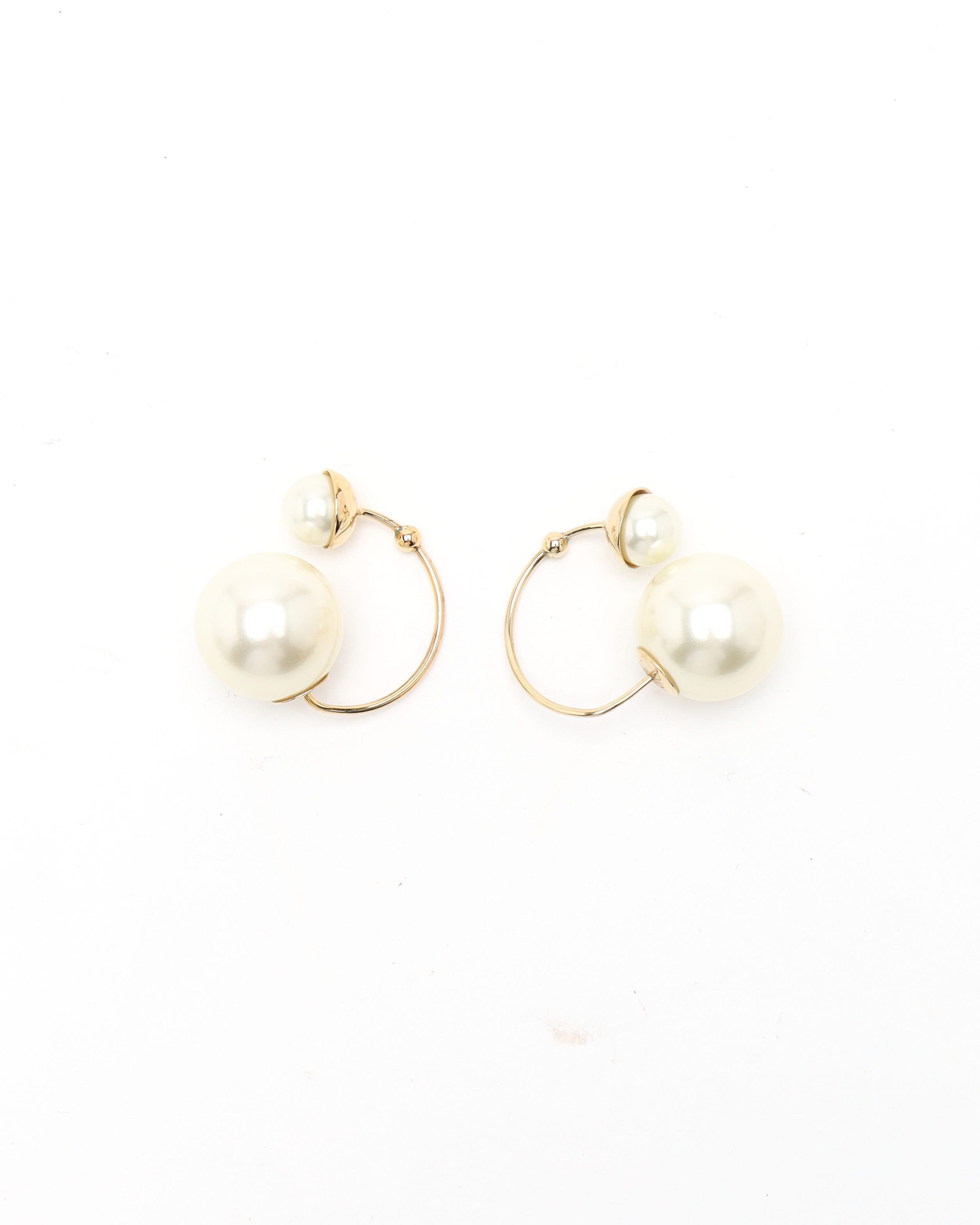 Dior Christian Pearl Tribales Earrings In Gold