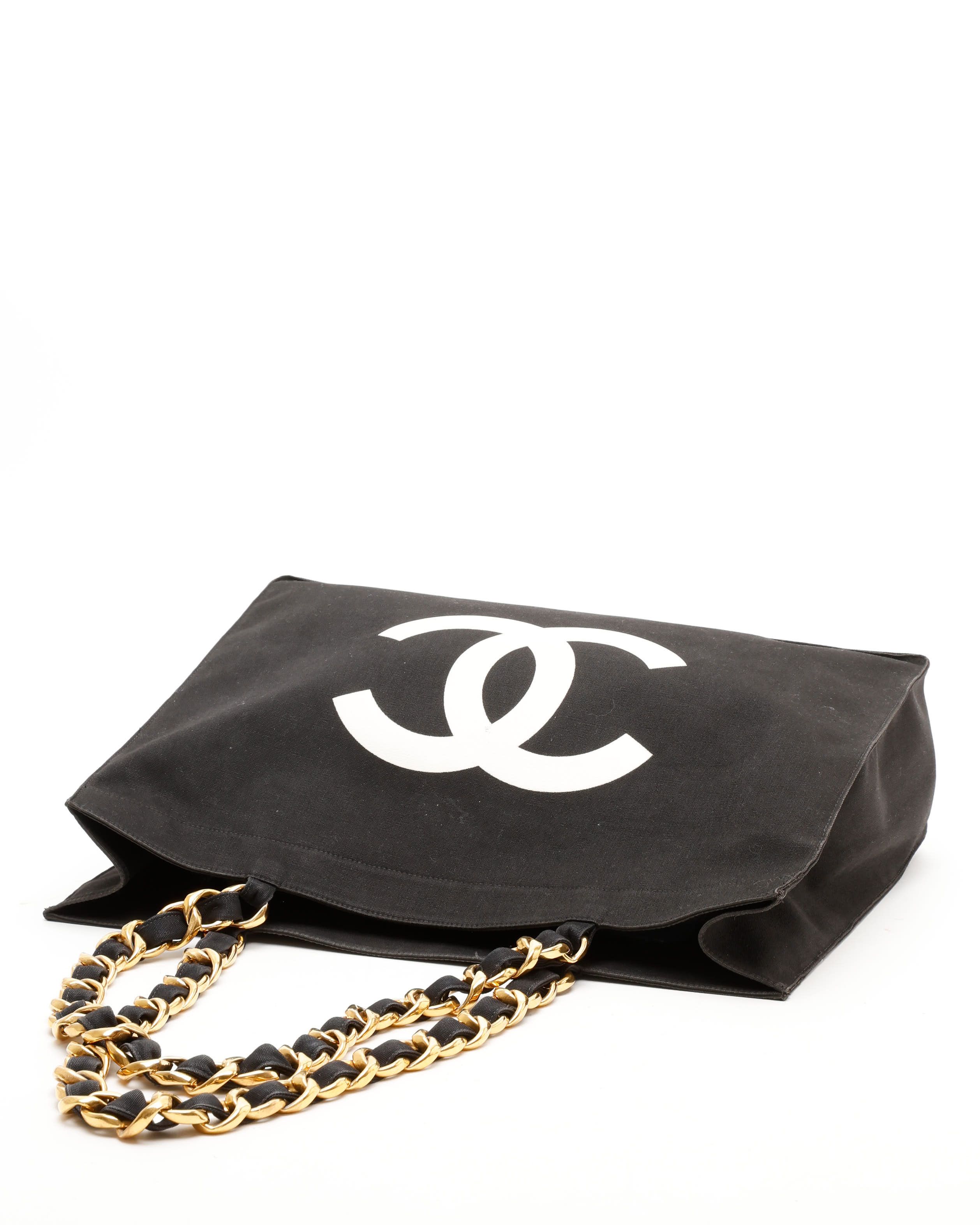CHANEL Pre-owned Cc Chain Tote Bag In Black