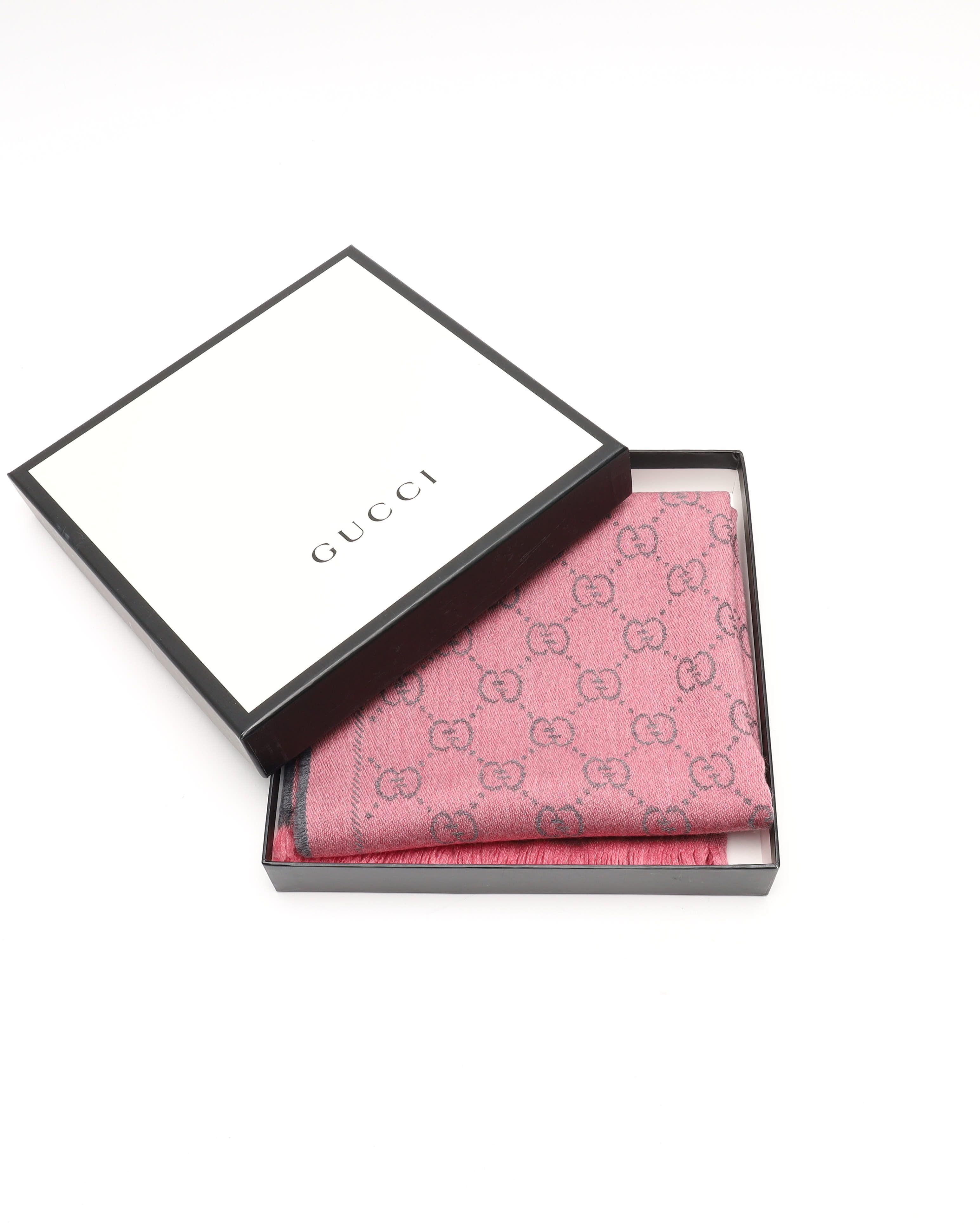 Gucci Gg Wool Scarf In Pink