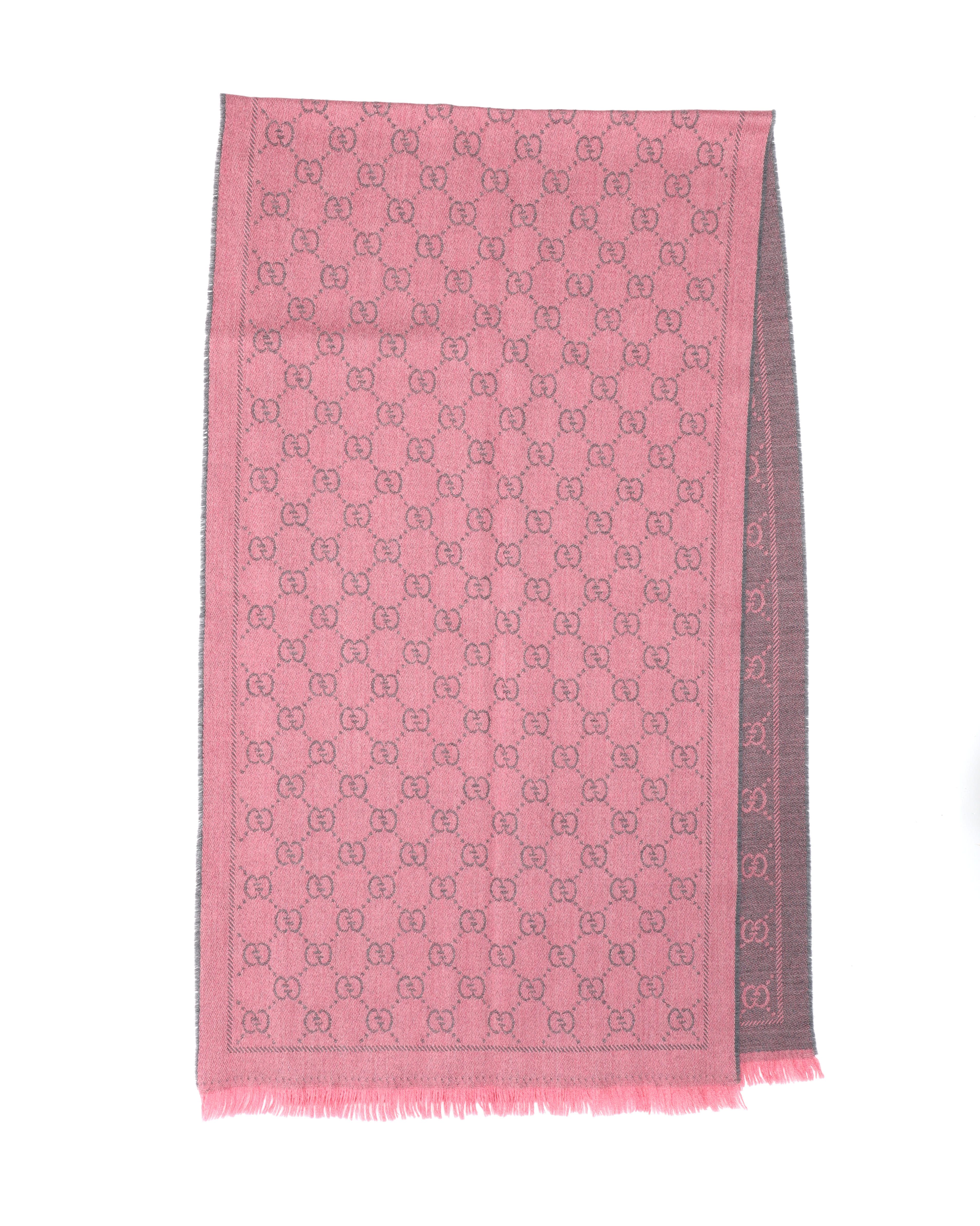 Gucci Gg Wool Scarf In Pink