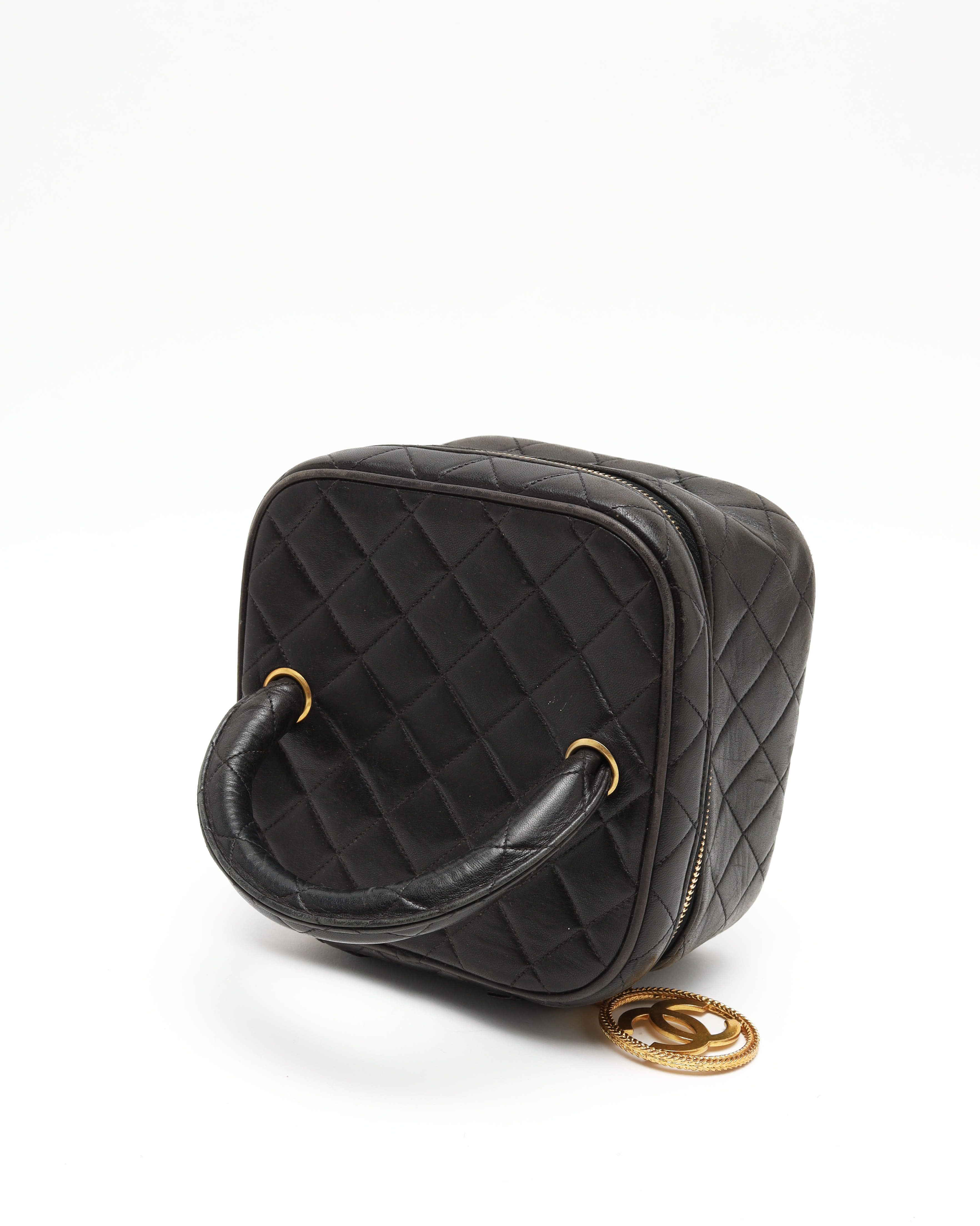 CHANEL Pre-owned Lambskin Vanity Case In Black