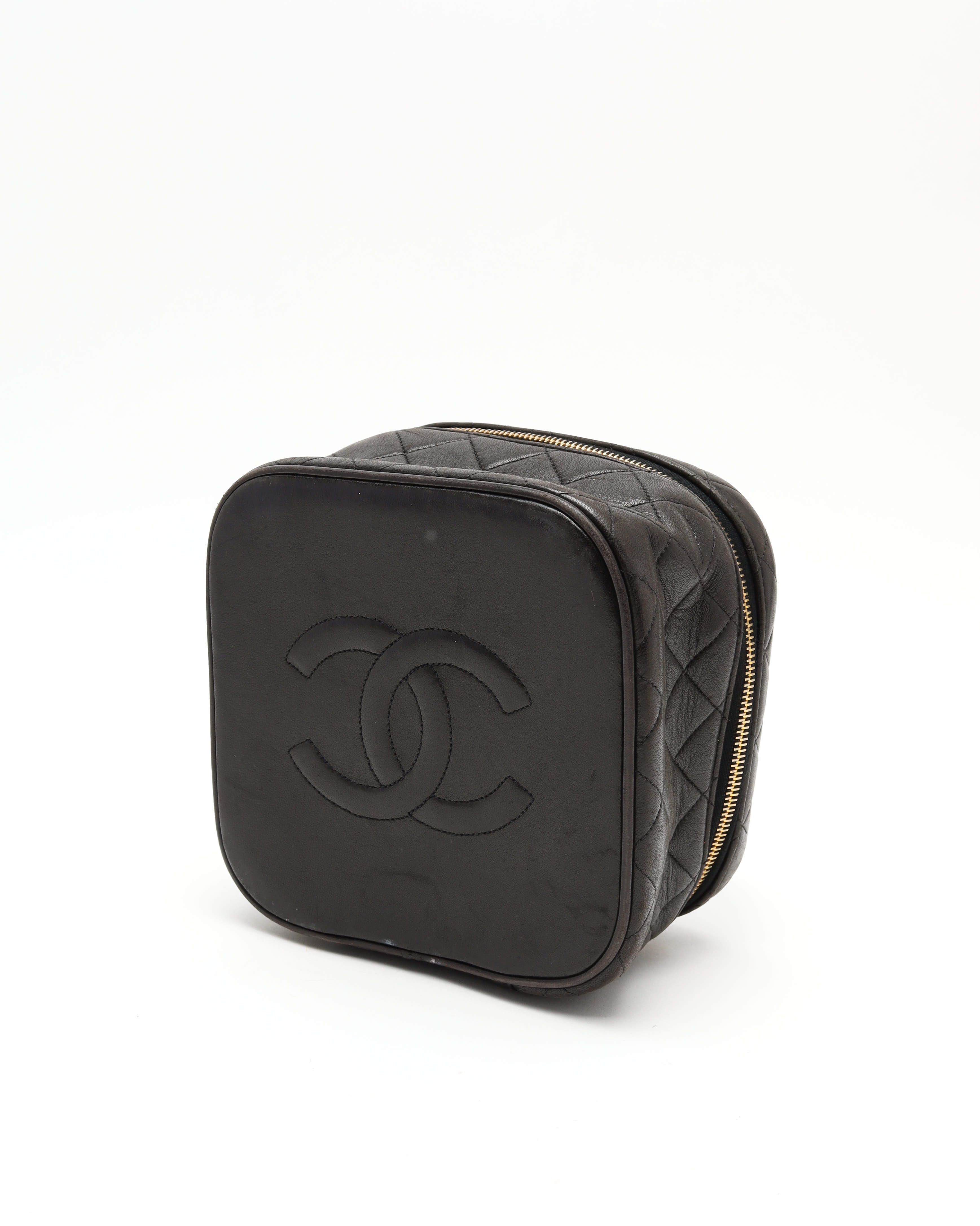CHANEL Pre-owned Lambskin Vanity Case In Black