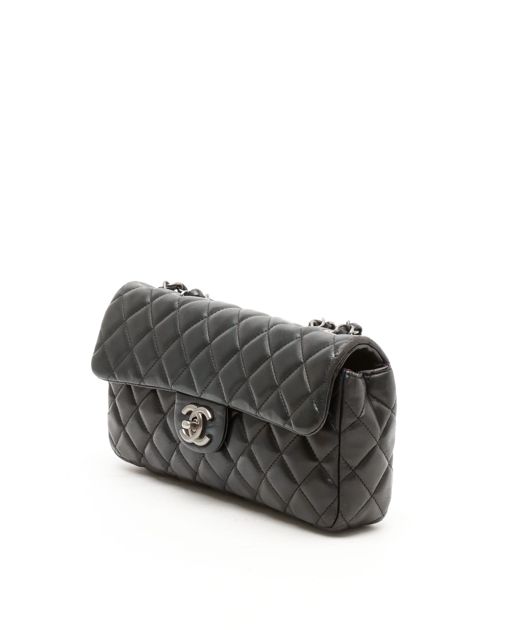 Pre-owned Chanel Classic East West Single Flap Bag In Black