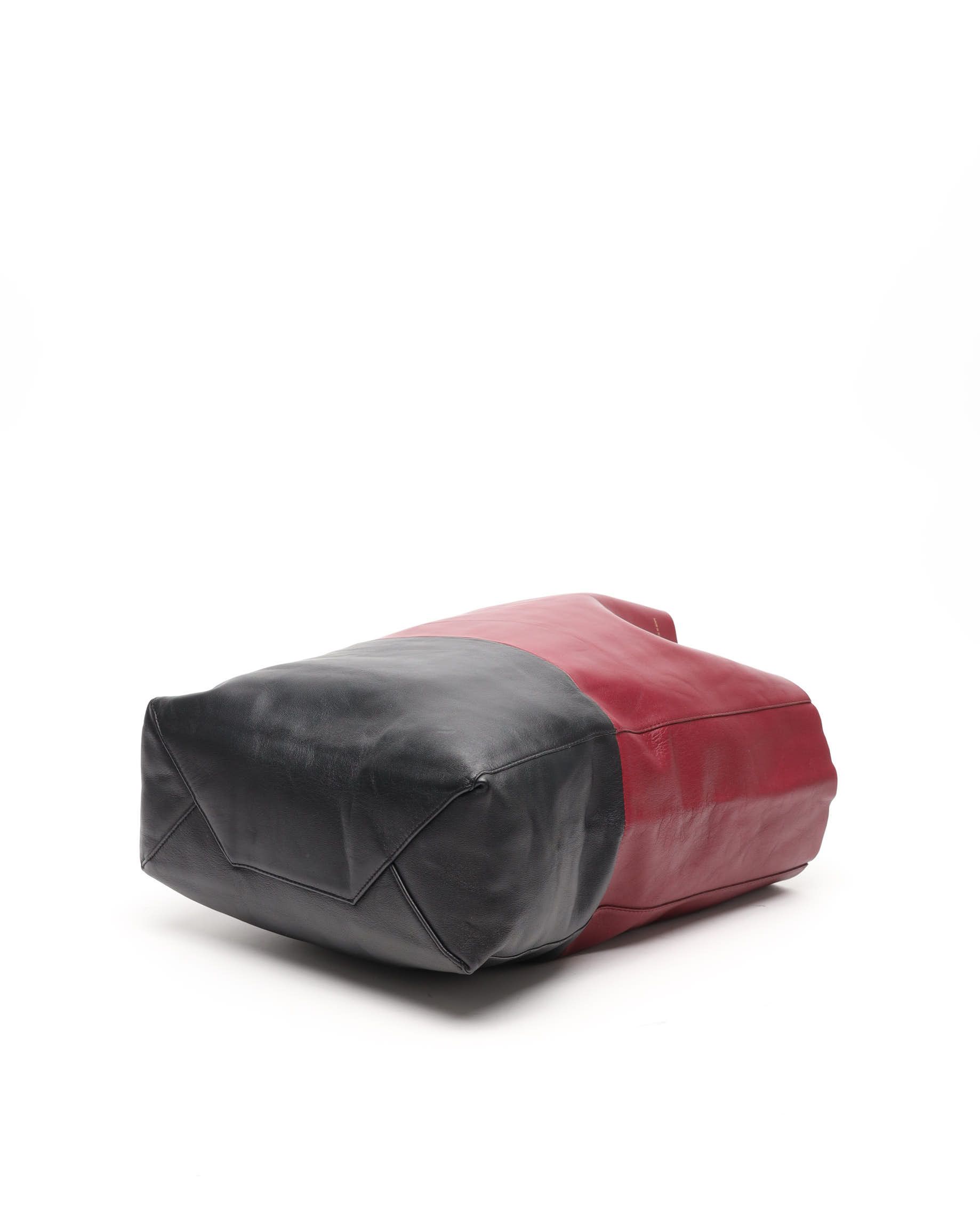 Celine Céline Cabas Vertical Tote Bag In Red