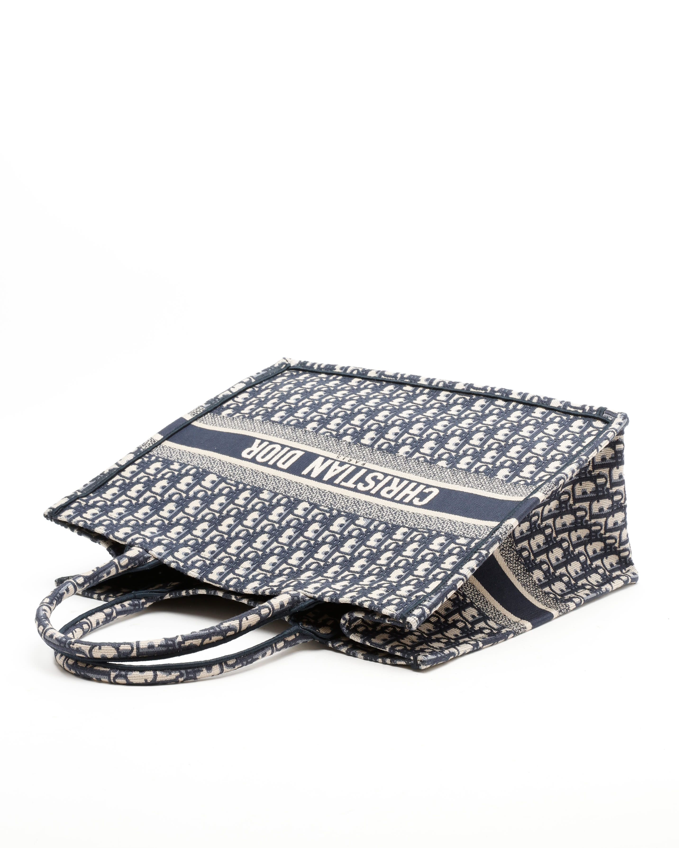 Dior Christian  Large Oblique Book Tote Bag In Blue