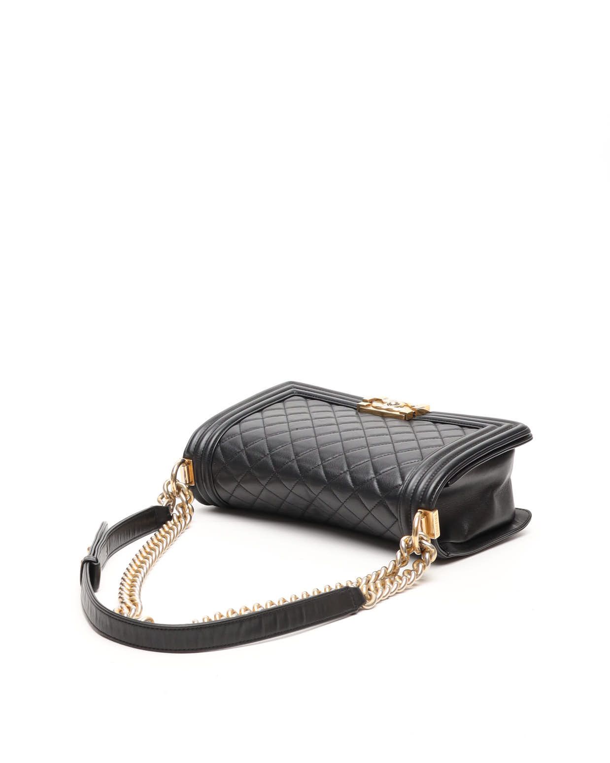 CHANEL Pre-owned Medium Boy Bag In Black