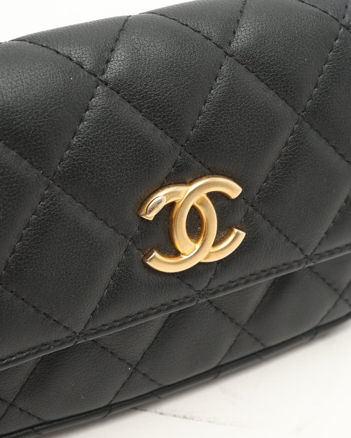 Pre-owned Chanel Mini Pearl Wallet On Chain Bag In Black