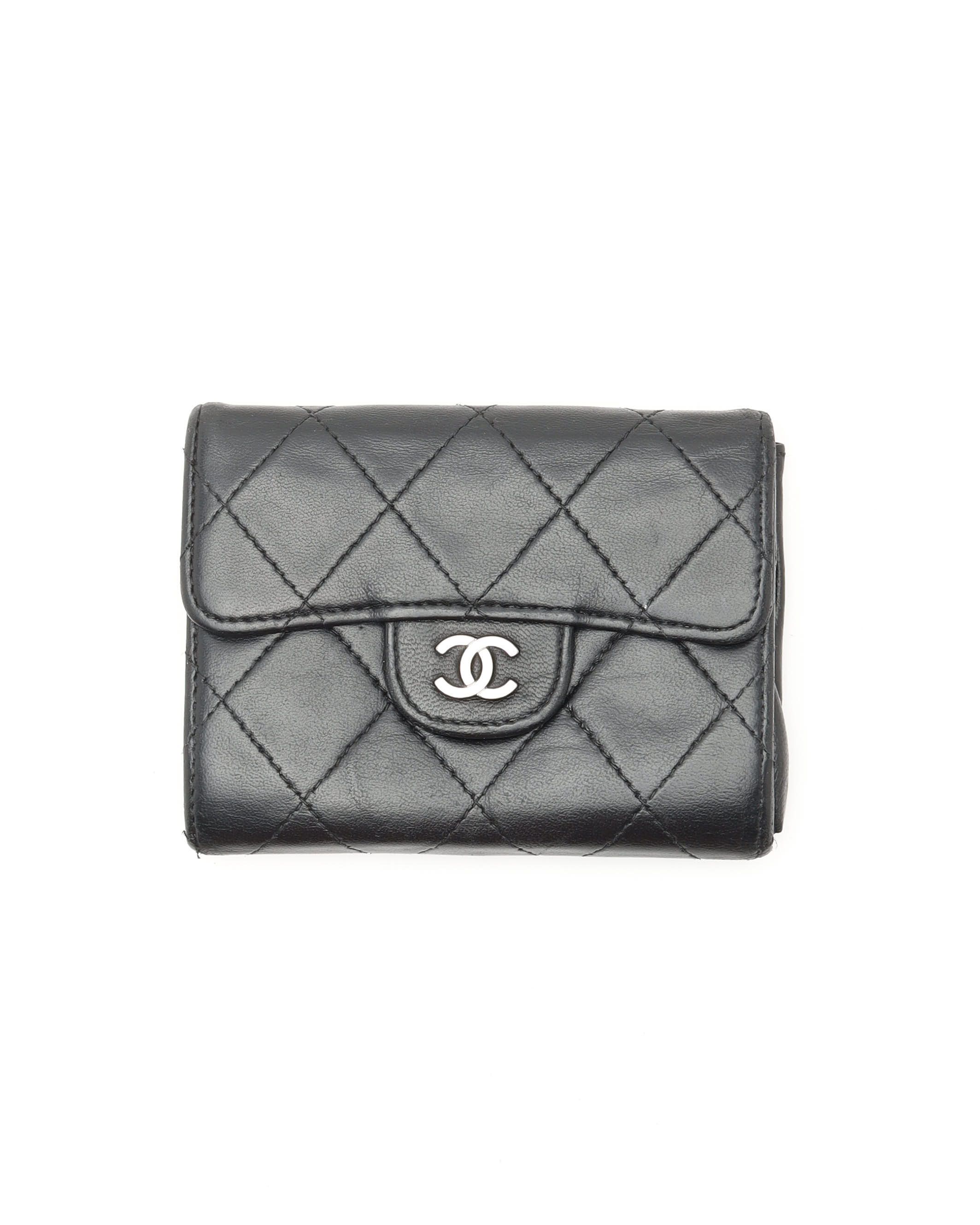 Pre-owned Chanel Classic Flap Card Holder In Black