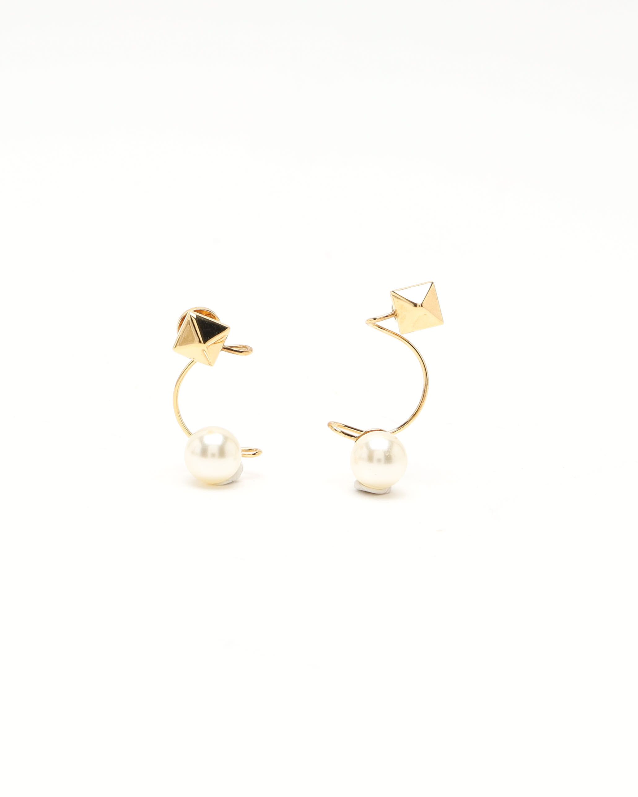 Valentino Garavani Valentino Pearl Rockstud Earrings In Brown