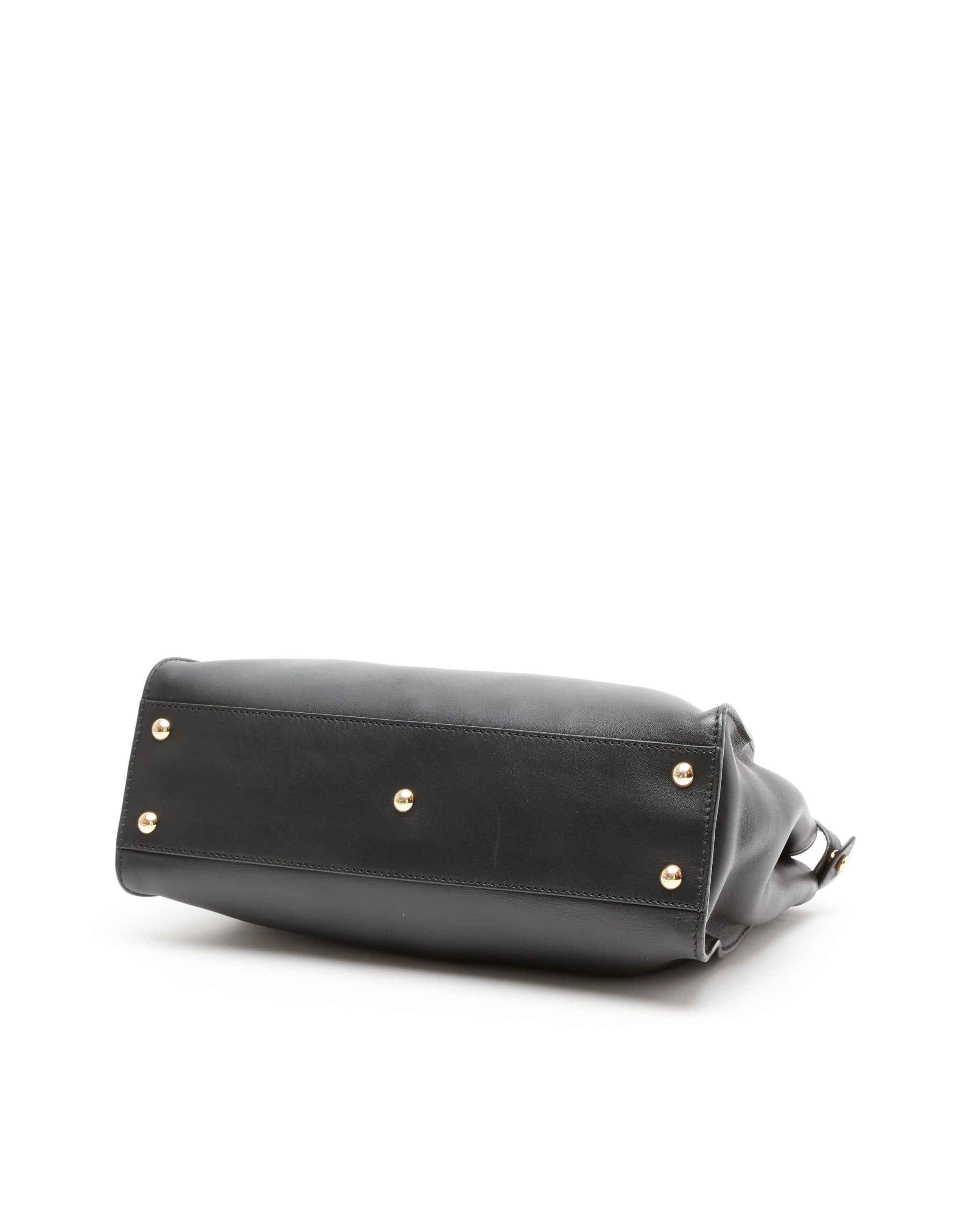 Fendi Medium Peekaboo Bag In Black