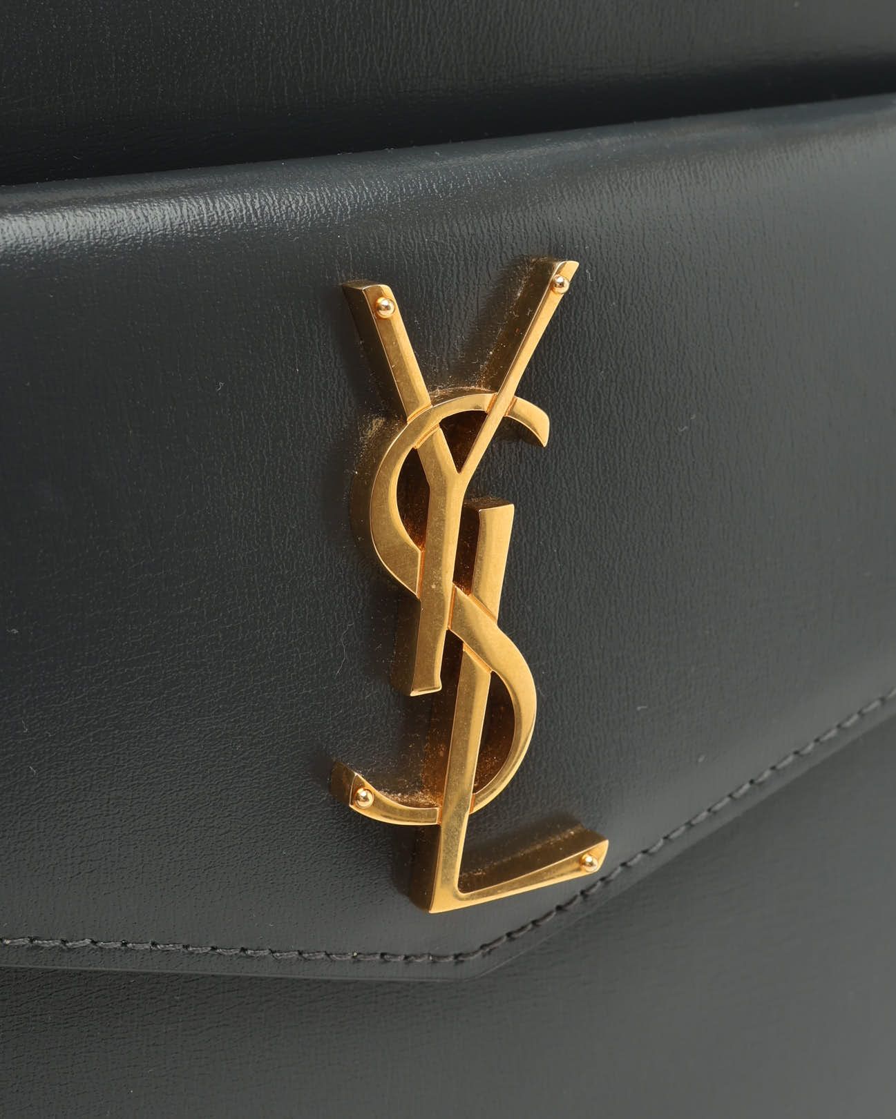 Saint Laurent Medium Uptown Bag In Gray