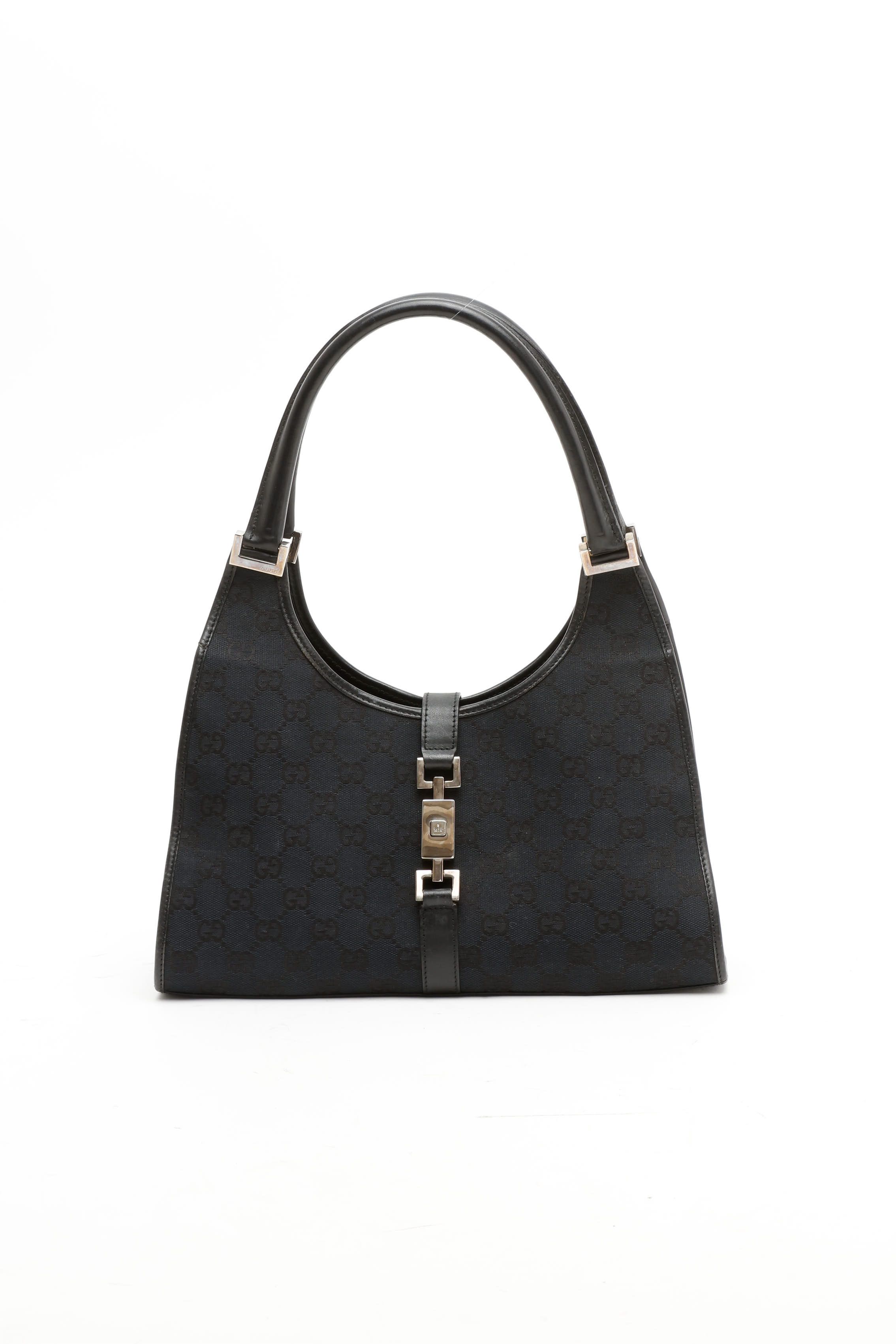 Gucci Gg Jackie Bardot Bag In Black