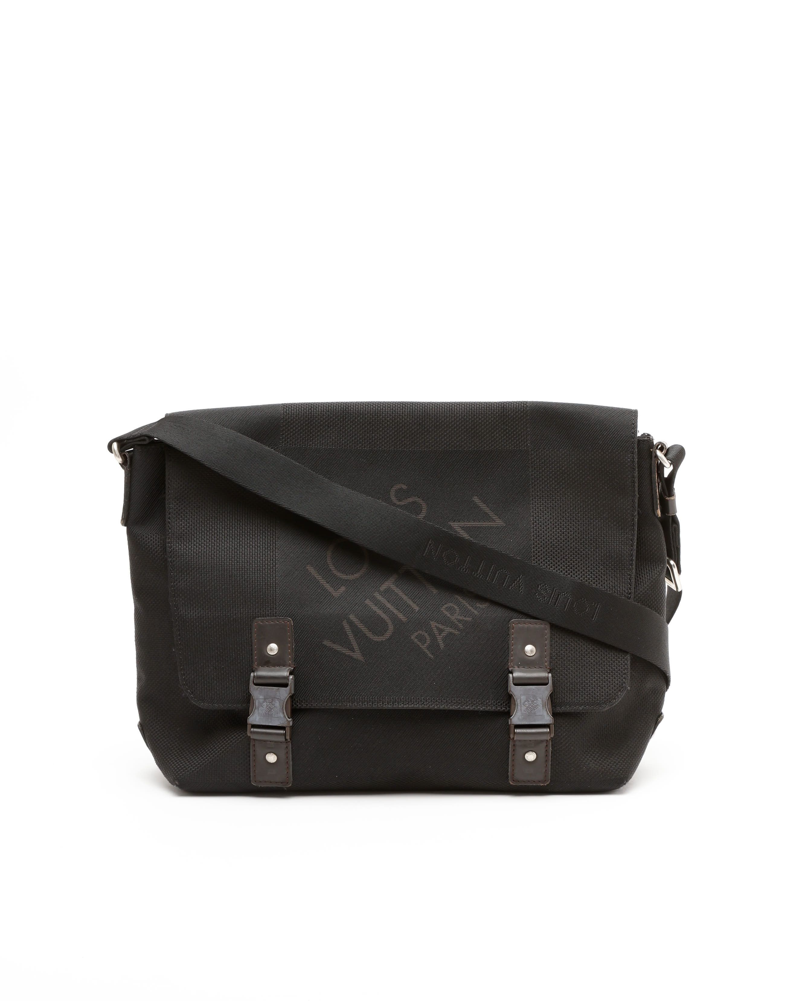 Louis Vuitton Damier Geant Loup Messenger Bag