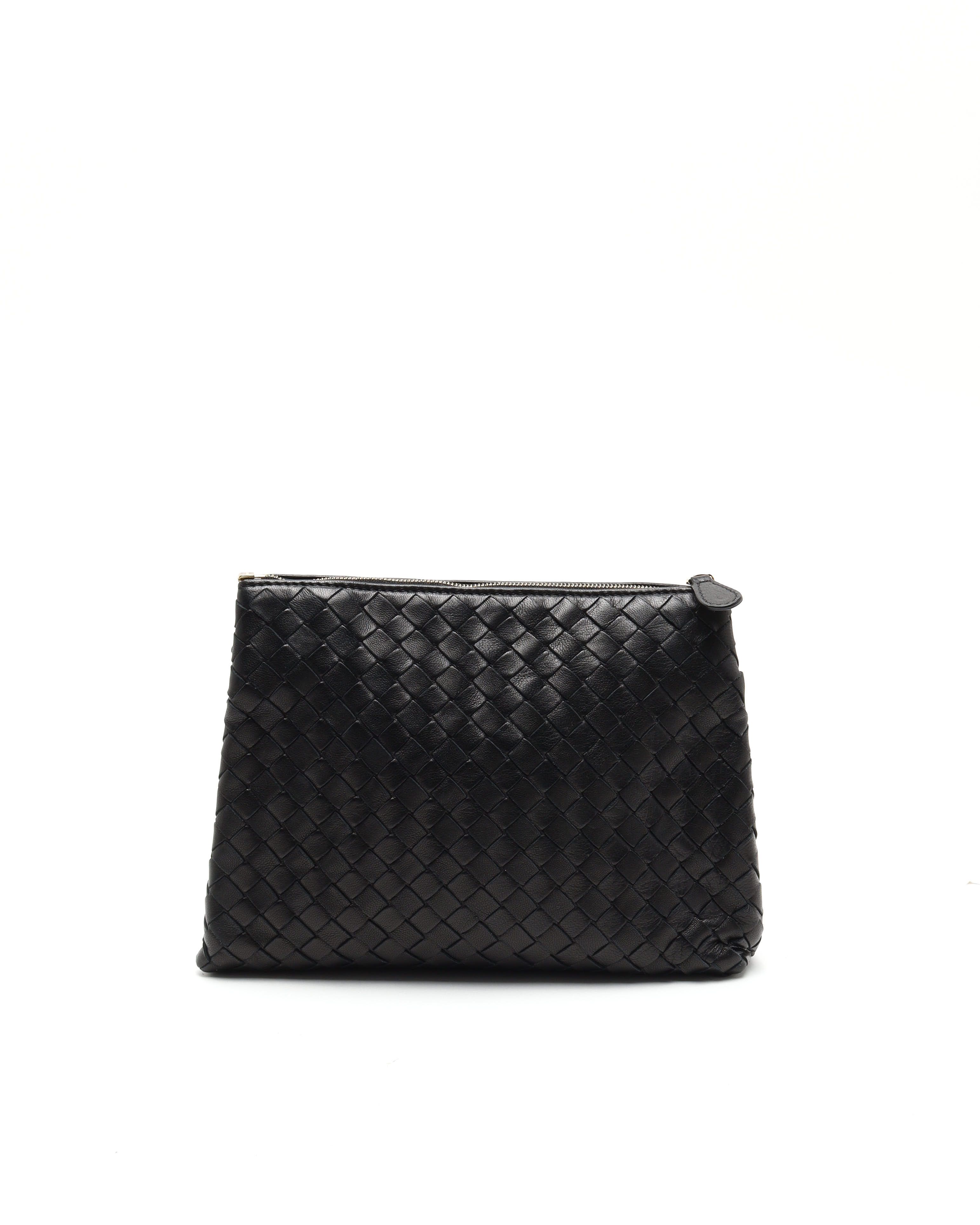 Bottega Veneta Intrecciato Leather Pouch In Black