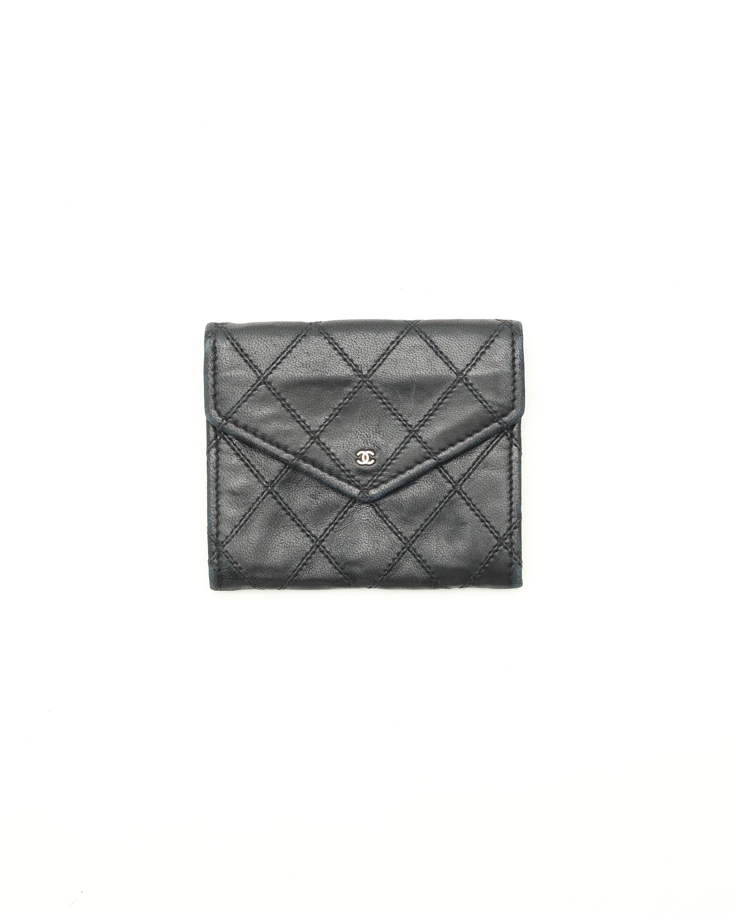 Pre-owned Chanel Coco Mark Flap Card Holder In Black
