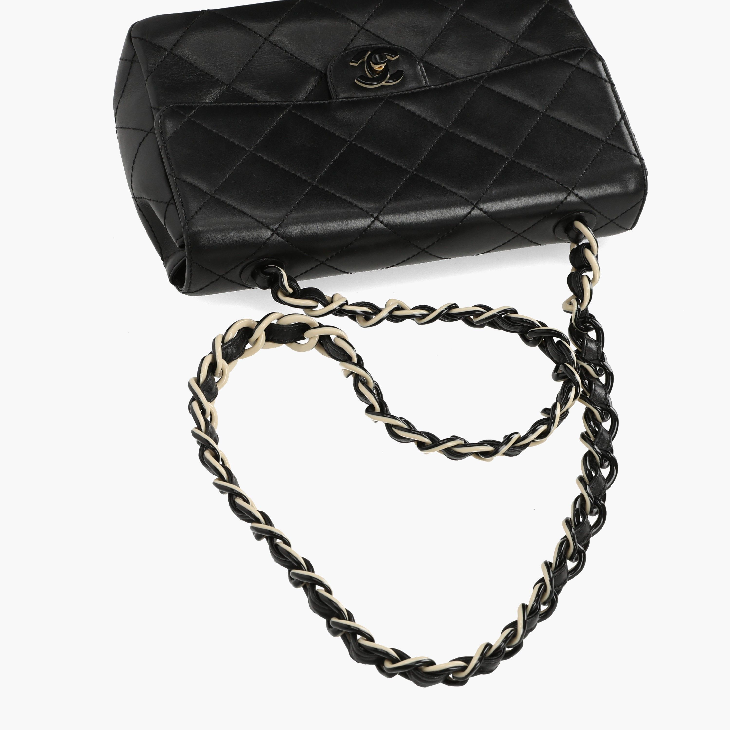 Pre-owned Chanel Matelasse Plastic Chain Flap Bag In Black