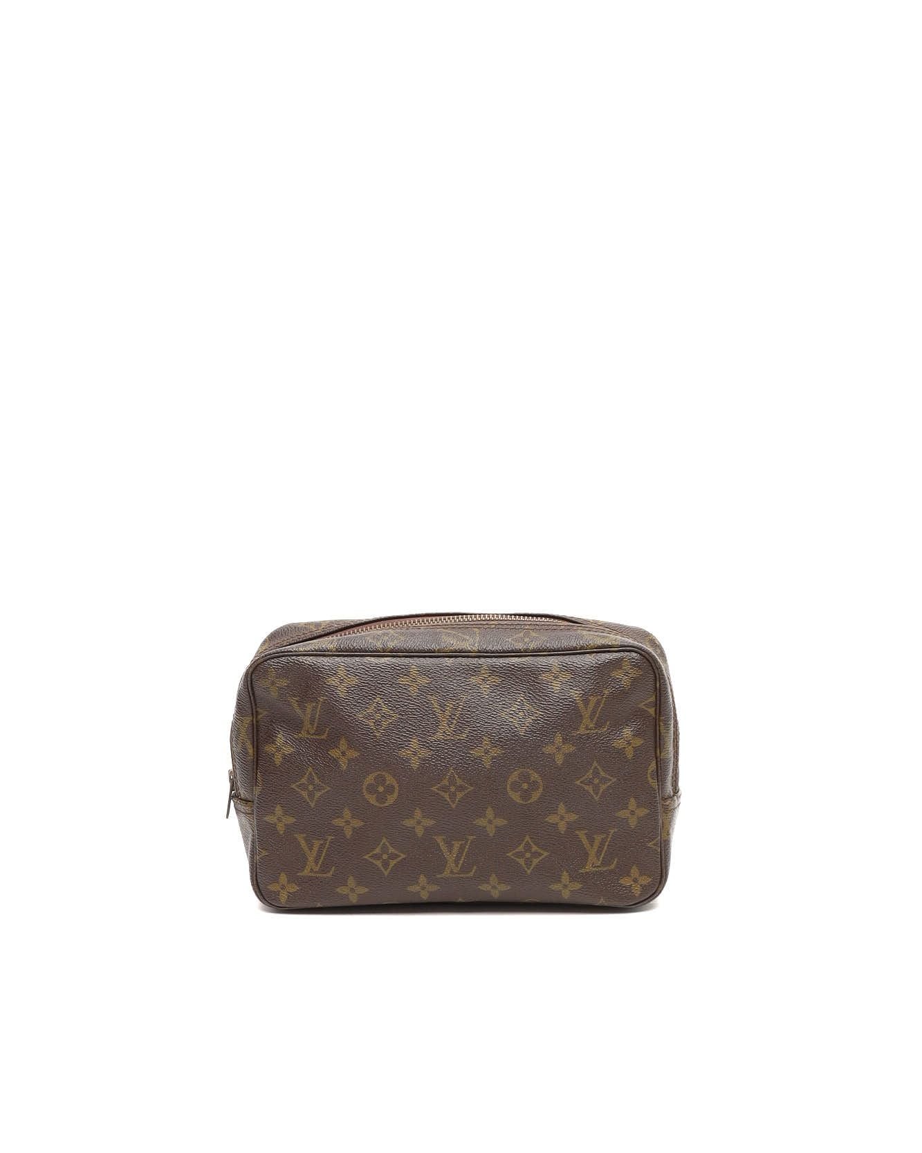 Louis Vuitton Monogram Truth Toilette 23 In Brown