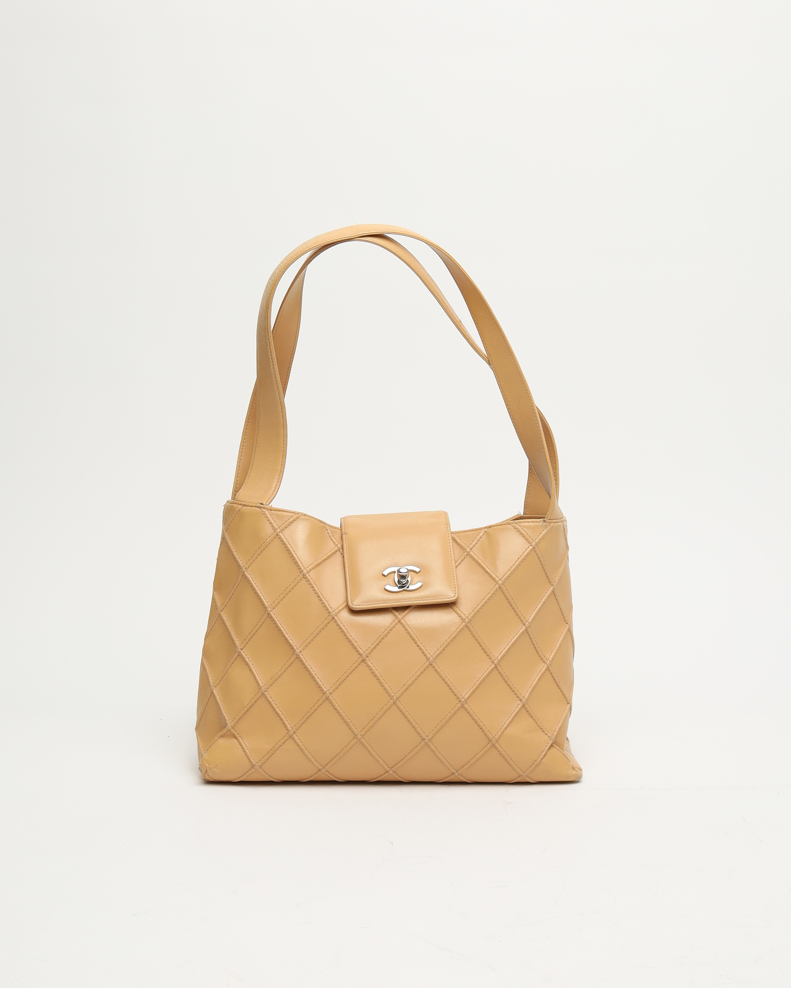 CHANEL Quilted Shoulder Bag