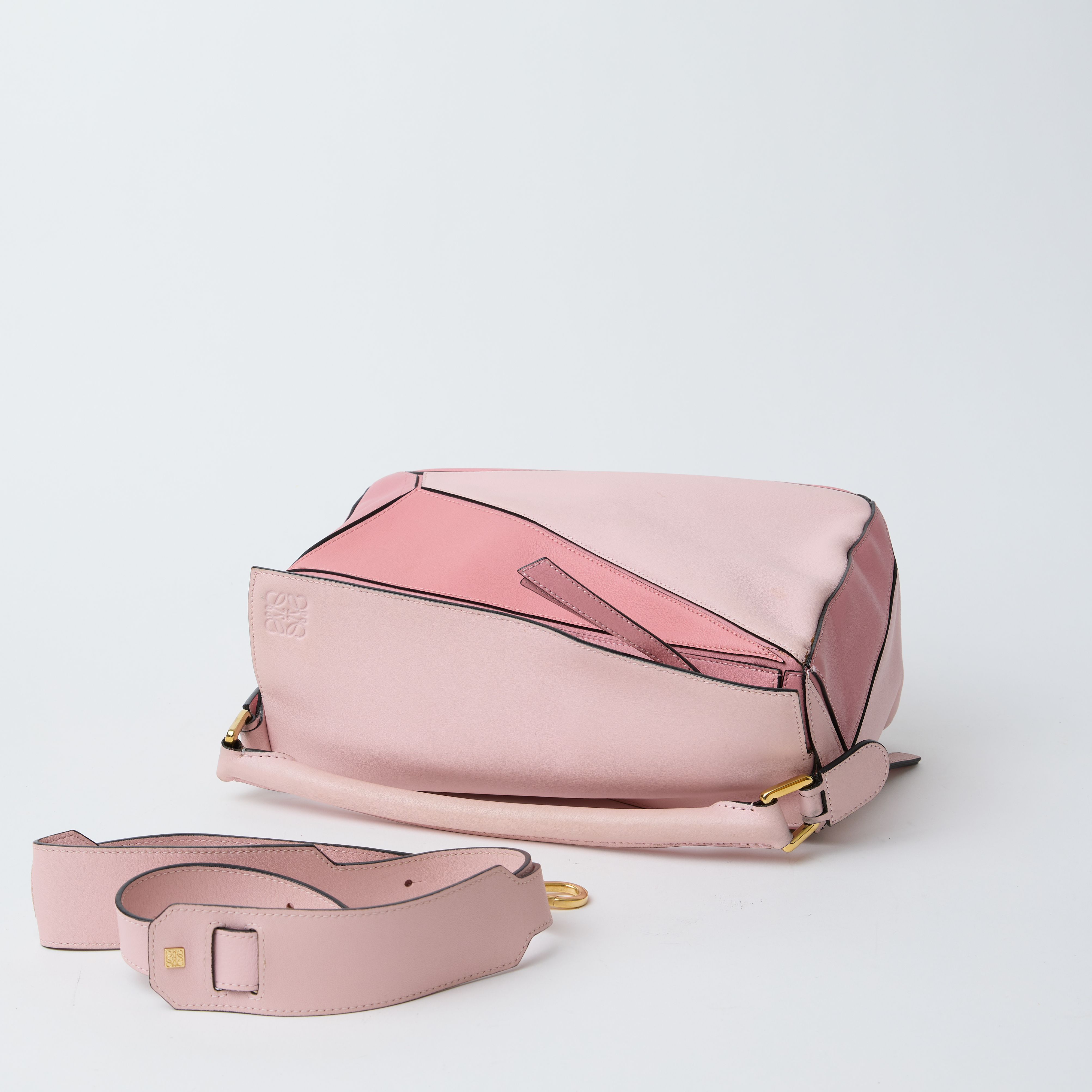 Loewe Medium Puzzle Bag