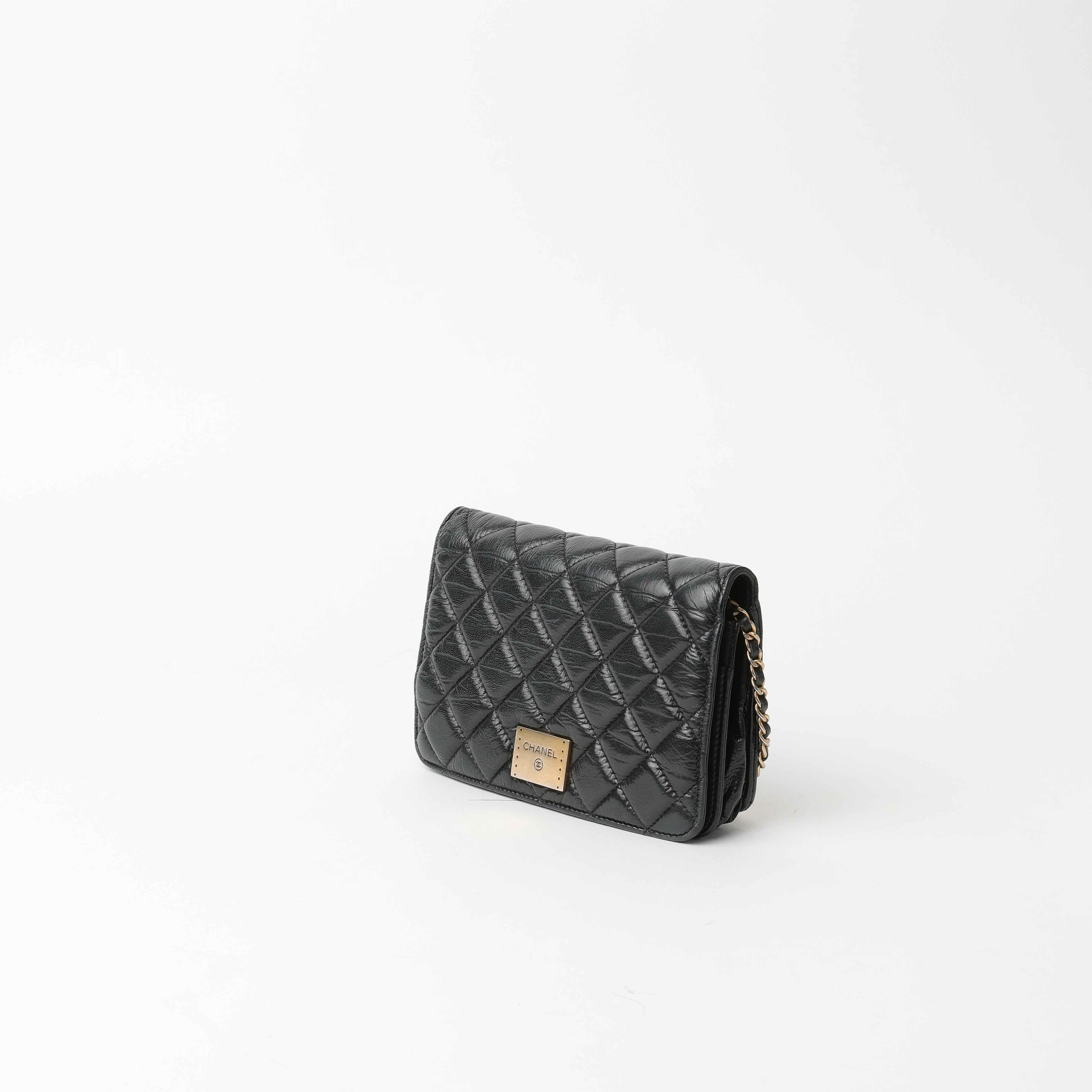 Pre-owned Chanel Quilted Leather Wallet On Chain