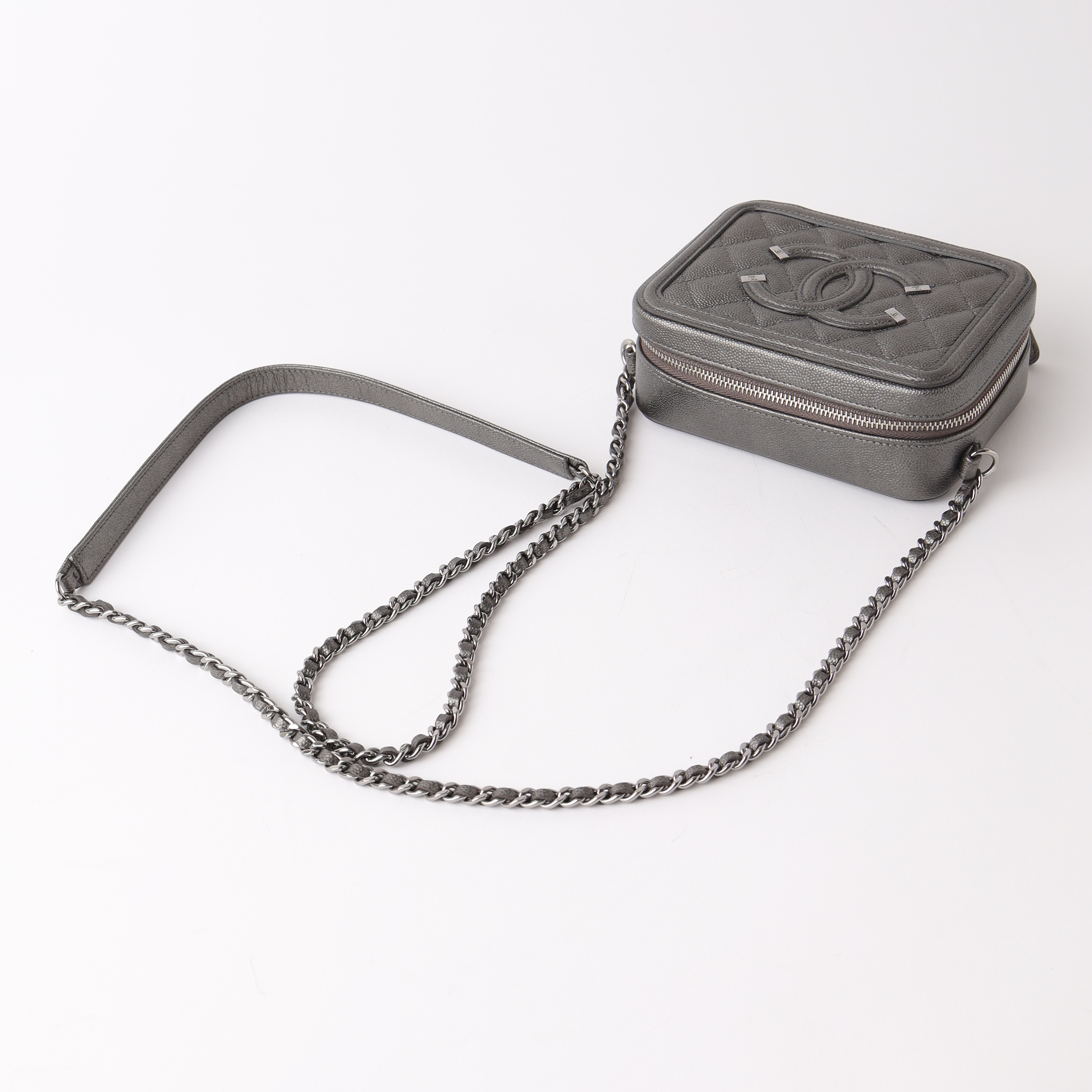Pre-owned Chanel Caviar Mini Filigree Vanity Clutch